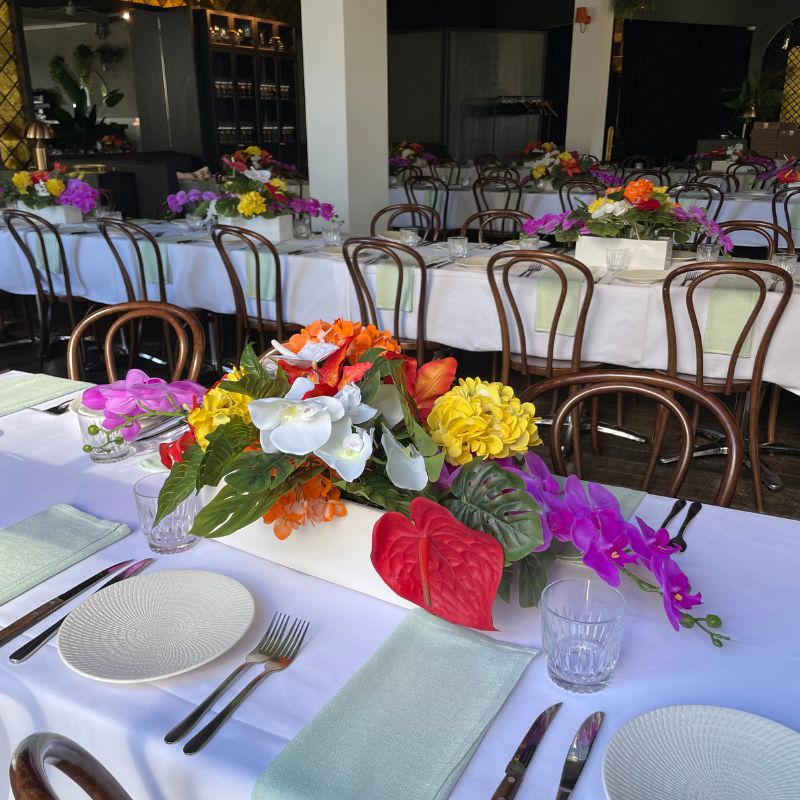Garlands & Long Floral Centrepieces