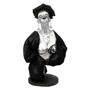 black hat silver mannequin 