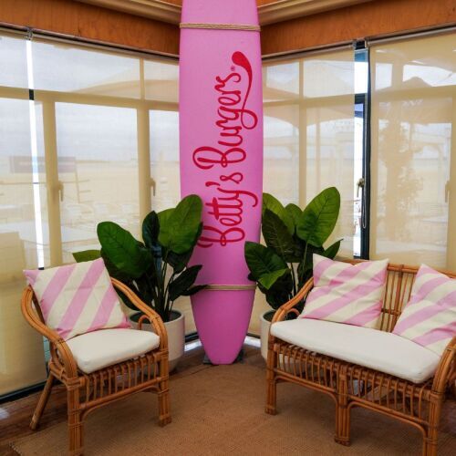 longboard pink betty burgers
