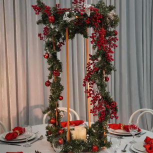 glazed berry green garland centrepiece