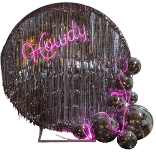 tinsel backdrop howdy sign