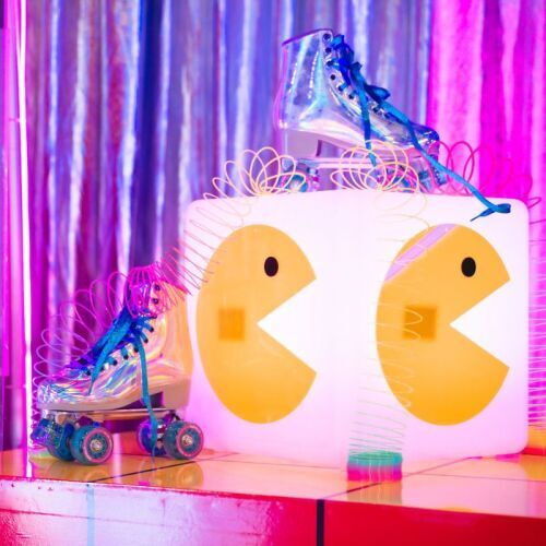 pacman on illuminated cube
