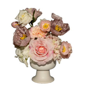 pink and cream coloured table centrepiece