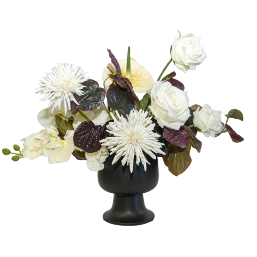 neutral modern wedding centrepiece