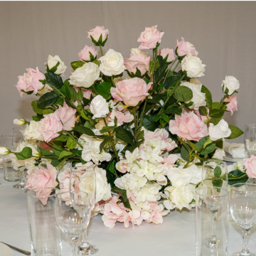 close up rose centrepiece table florals 