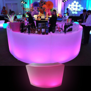 Illuminated Curved Bar