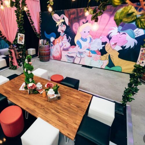 Themed Backdrops Large - Alice In Wonderland 2